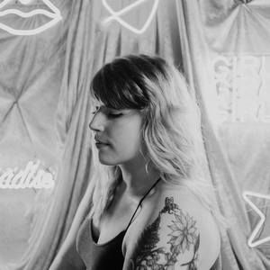 Meet your Posher, Abigail